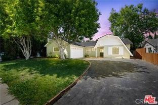 24155 Kittridge St - Photo 1 of 1