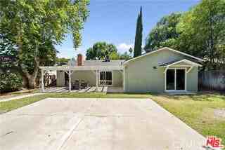 24155 Kittridge St - Photo 2 of 8