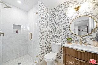 24155 Kittridge St - Photo 7 of 8