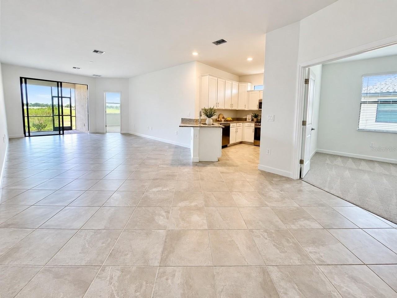 15406 Sunny Day Dr - Photo 5 of 30