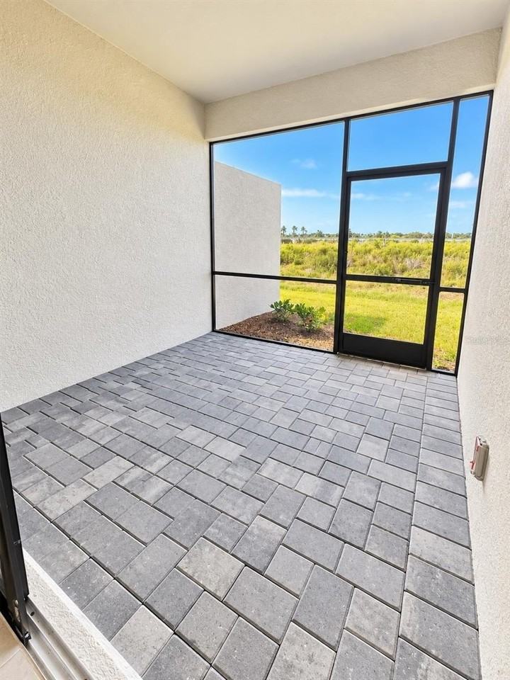 15406 Sunny Day Dr - Photo 6 of 30