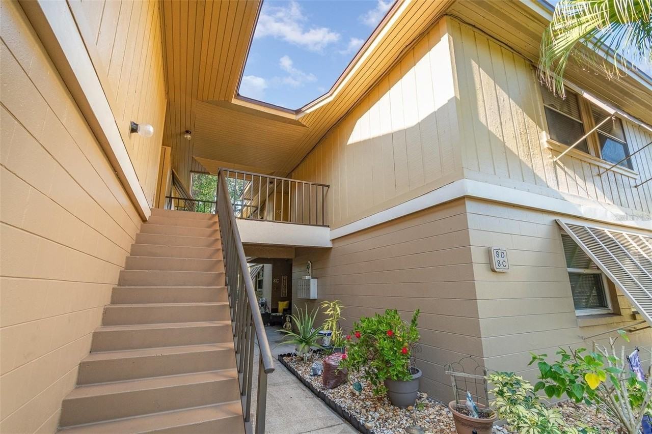 120 Hibiscus Woods Ct #8D - Photo 2 of 26