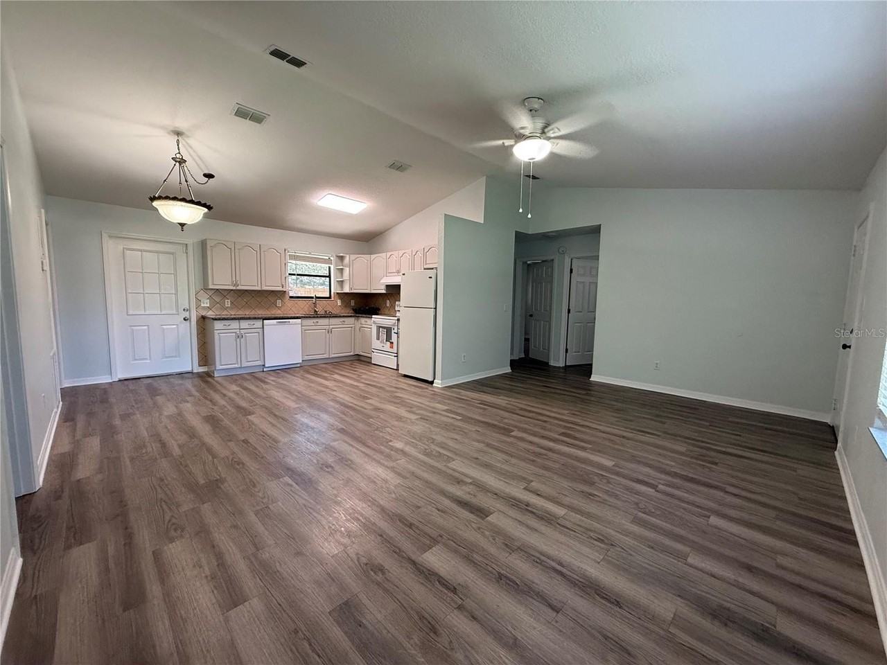 4802 Nw 61st Ave - Photo 2 of 11