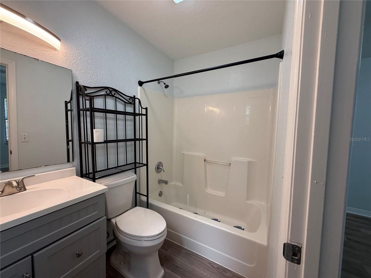4802 Nw 61st Ave - Photo 5 of 11