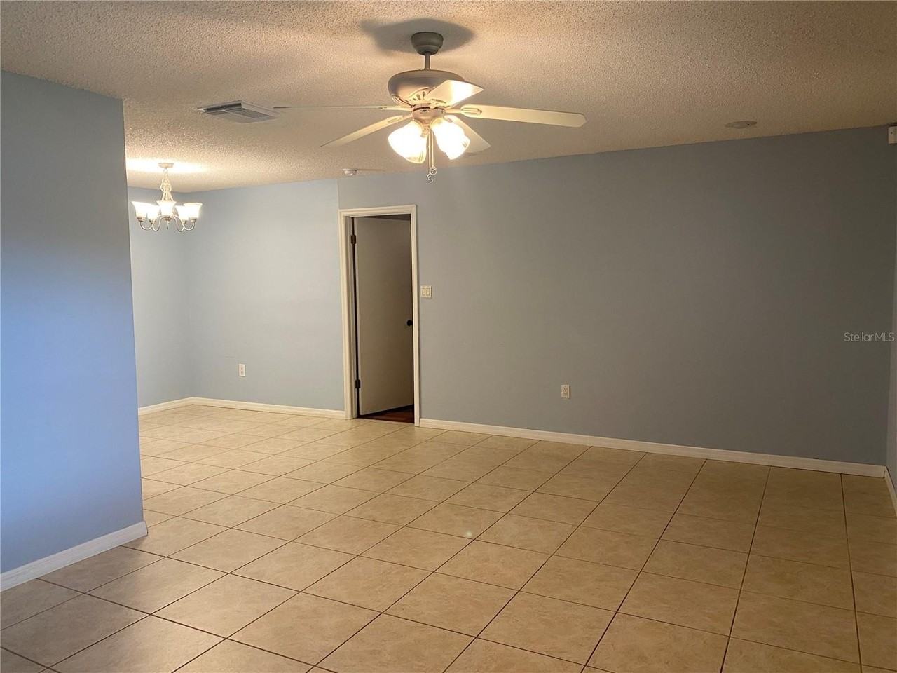 8029 Sandberry Blvd - Photo 4 of 29