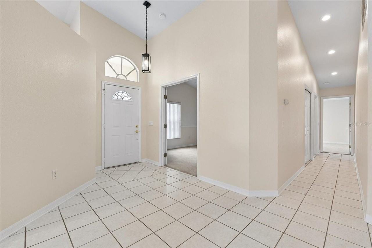 6864 Bendelow Dr - Photo 6 of 46