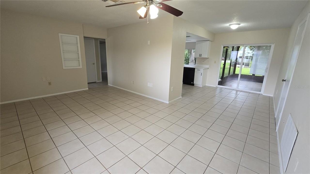 12817 Woodbine Dr - Photo 5 of 23