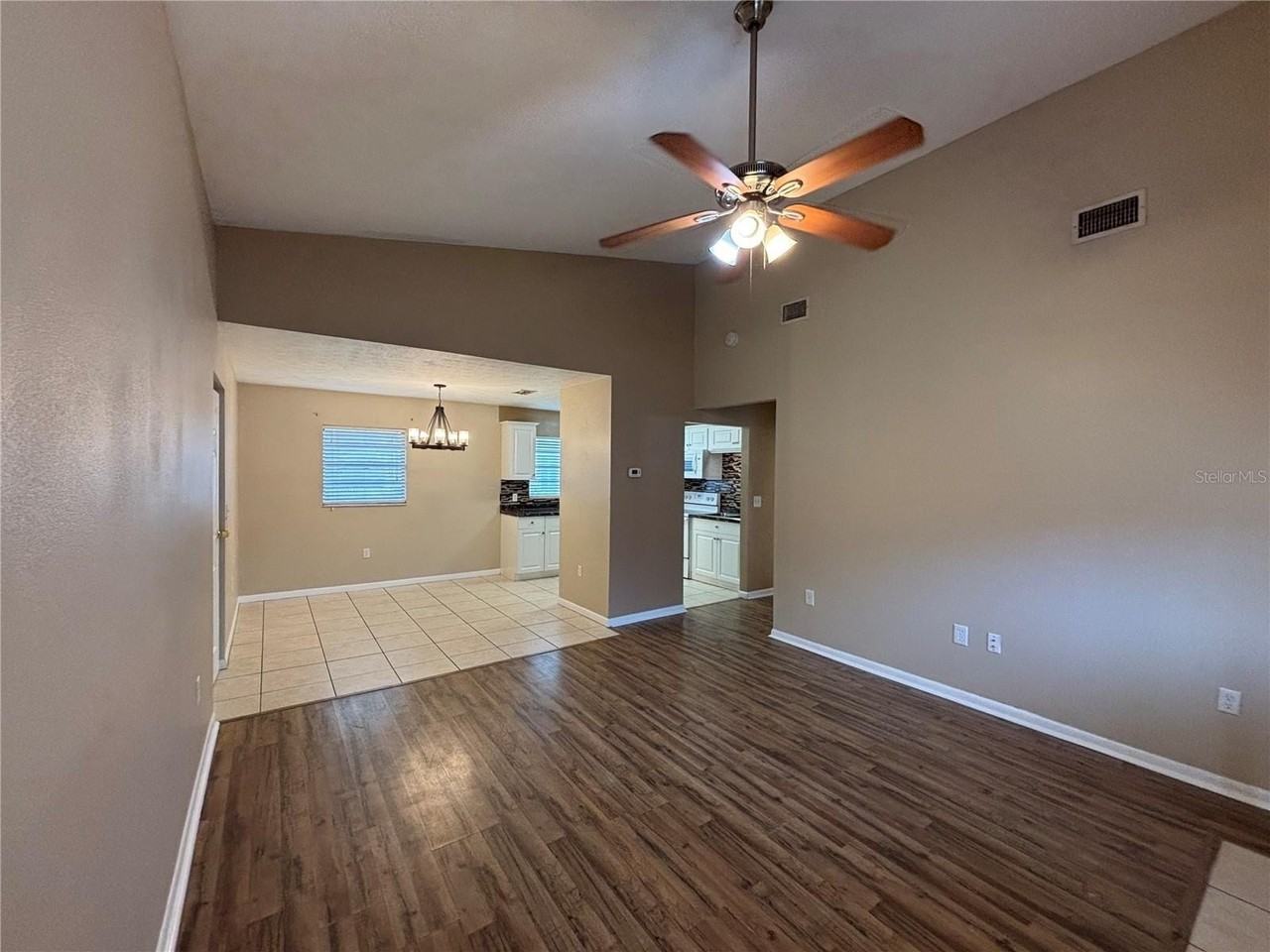 21334 Coakley Ln - Photo 4 of 29