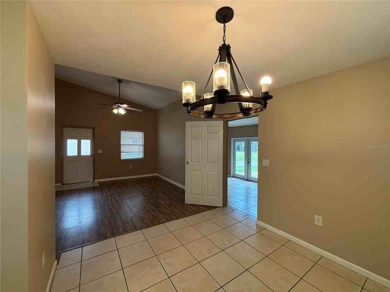 21334 Coakley Ln - Photo 5 of 29