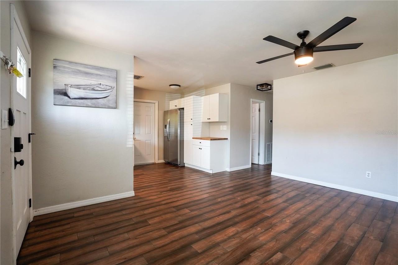 3011 25th Ave N - Photo 3 of 14