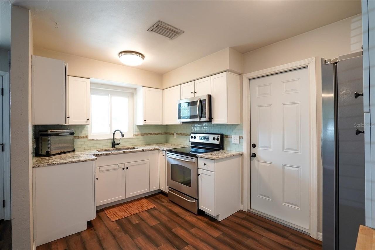 3011 25th Ave N - Photo 4 of 14