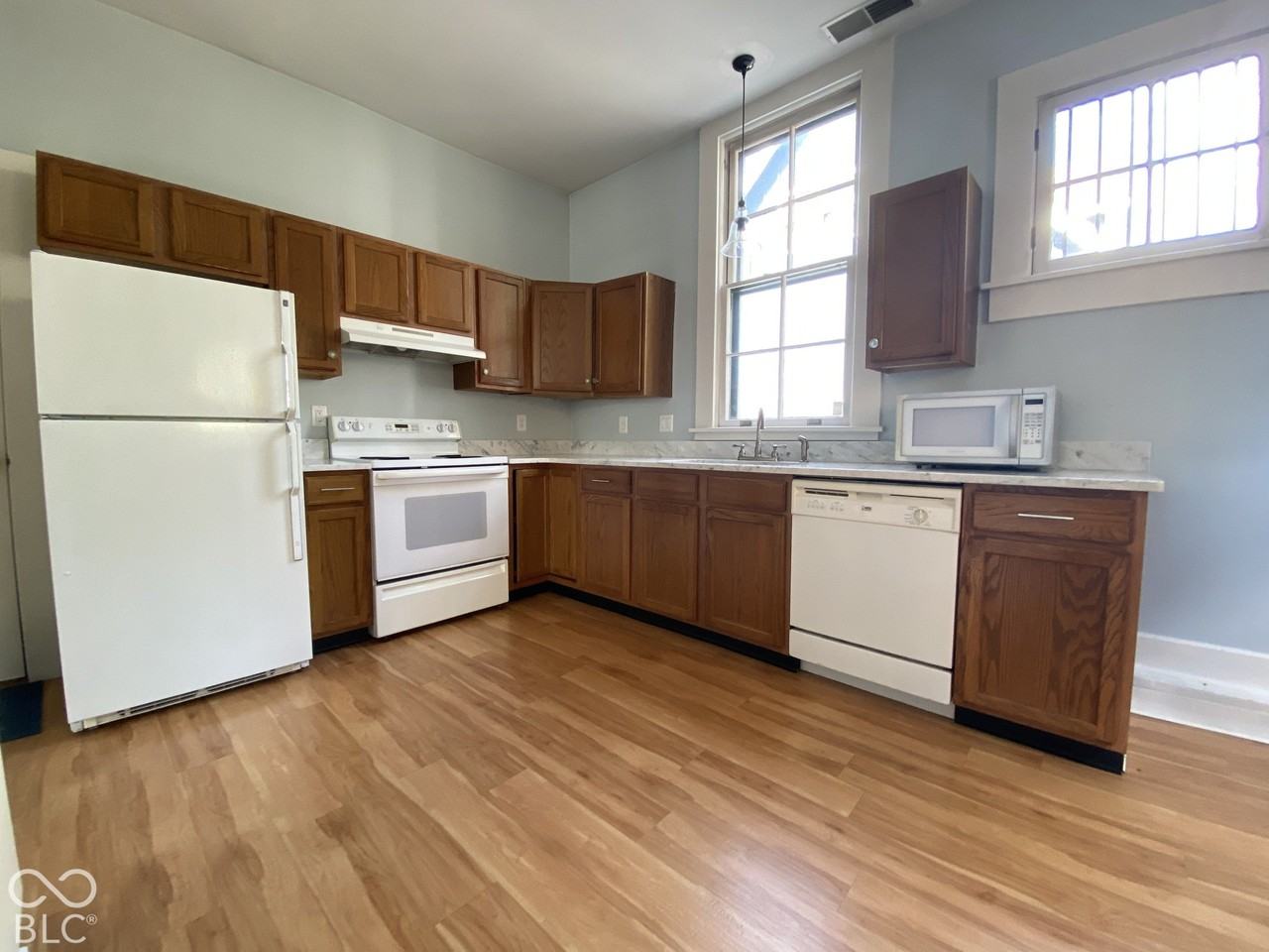 612 E 13th St - Photo 4 of 12
