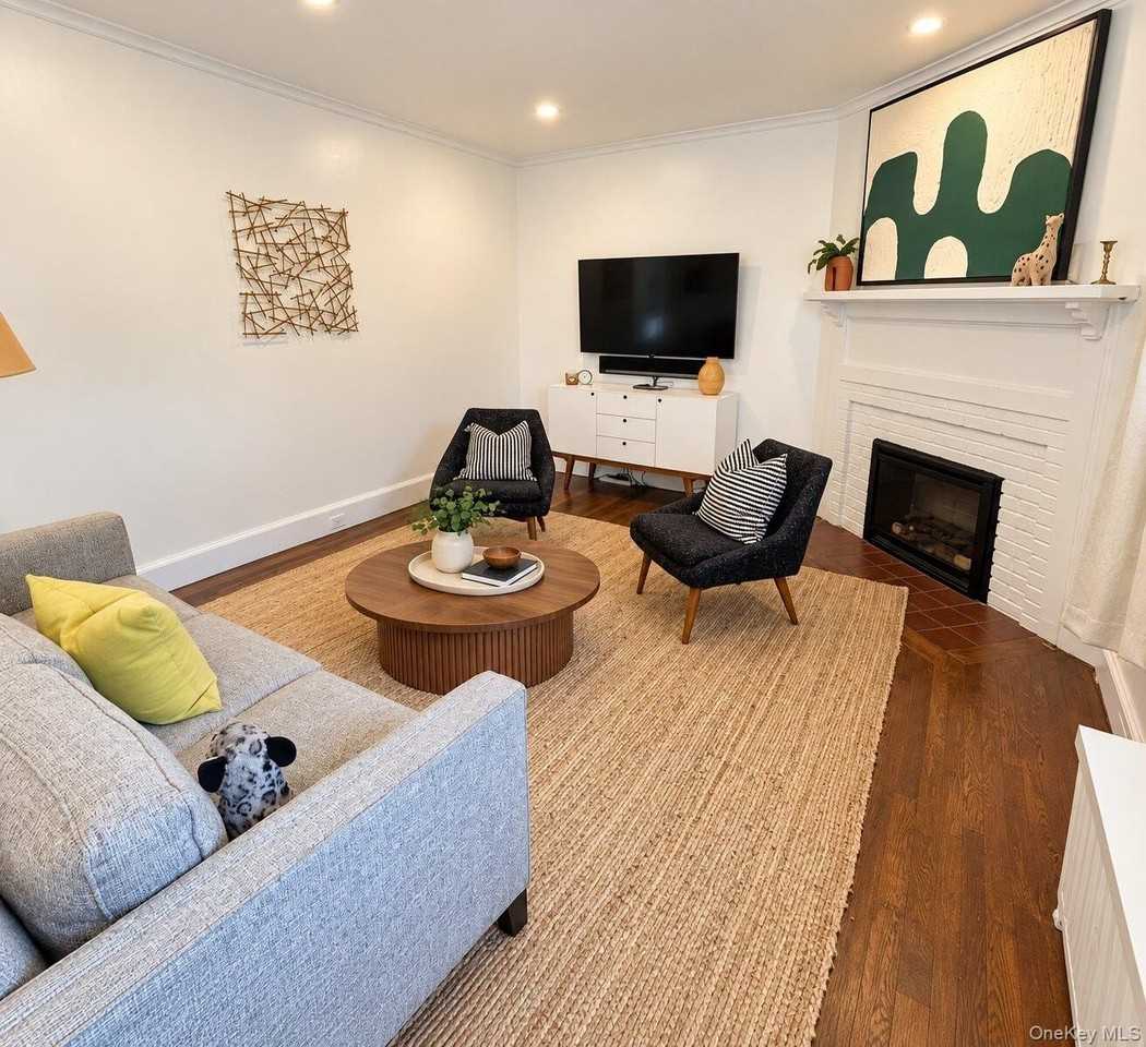 30 Jackson Ave - Photo 3 of 10