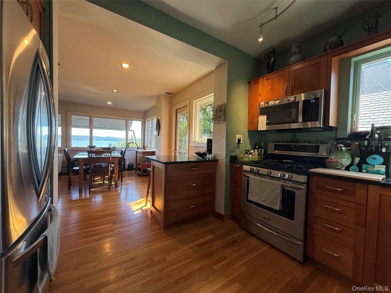 93 Piermont Ave - Photo 5 of 22