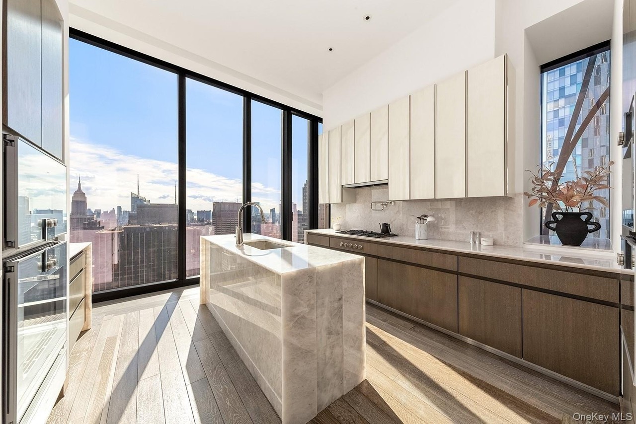 111 W 57th St #54 - Photo 6 of 20