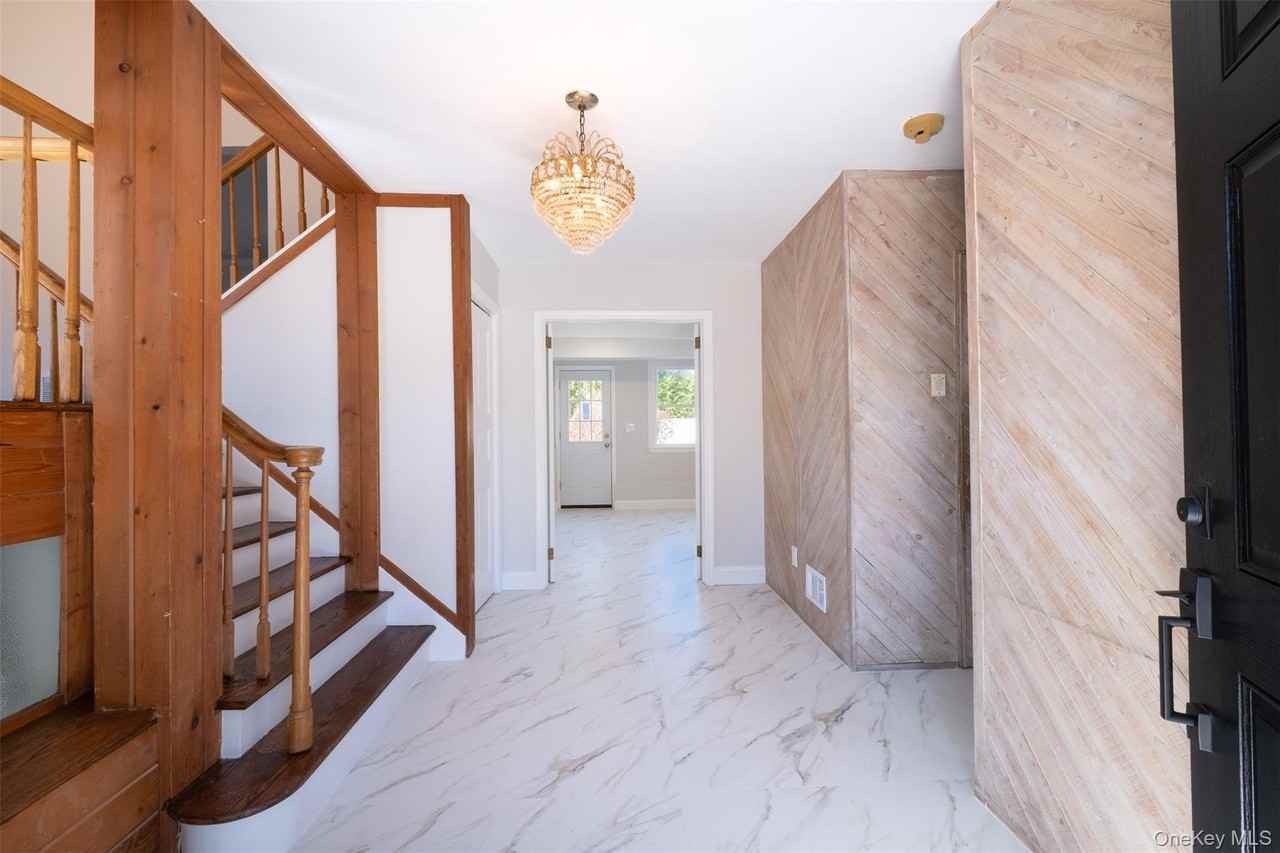 221 Falmouth Rd - Photo 3 of 37