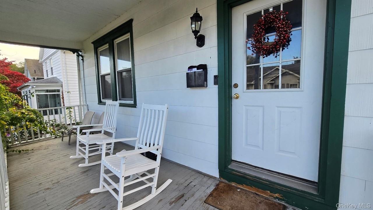 19 South St #B - Photo 2 of 14