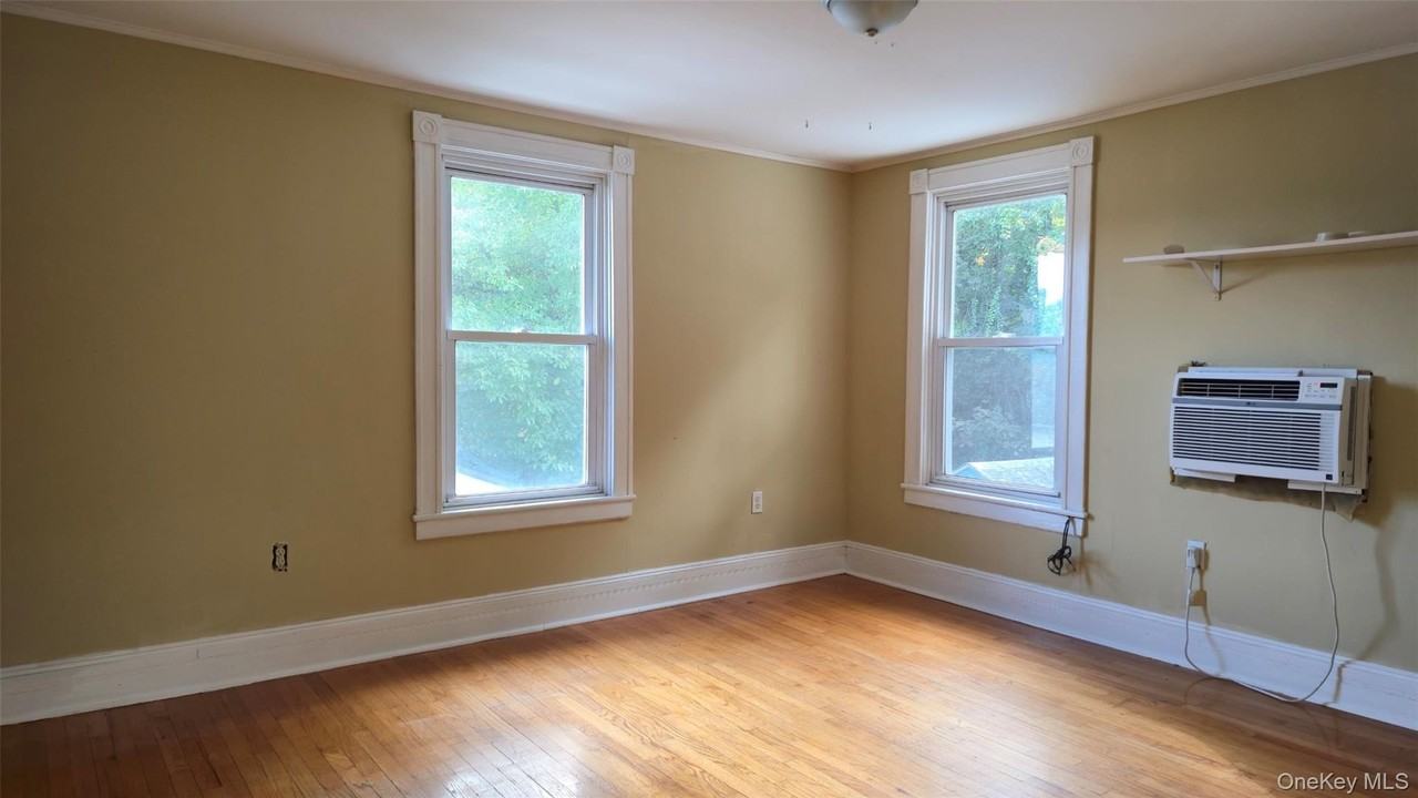 19 South St #B - Photo 5 of 14