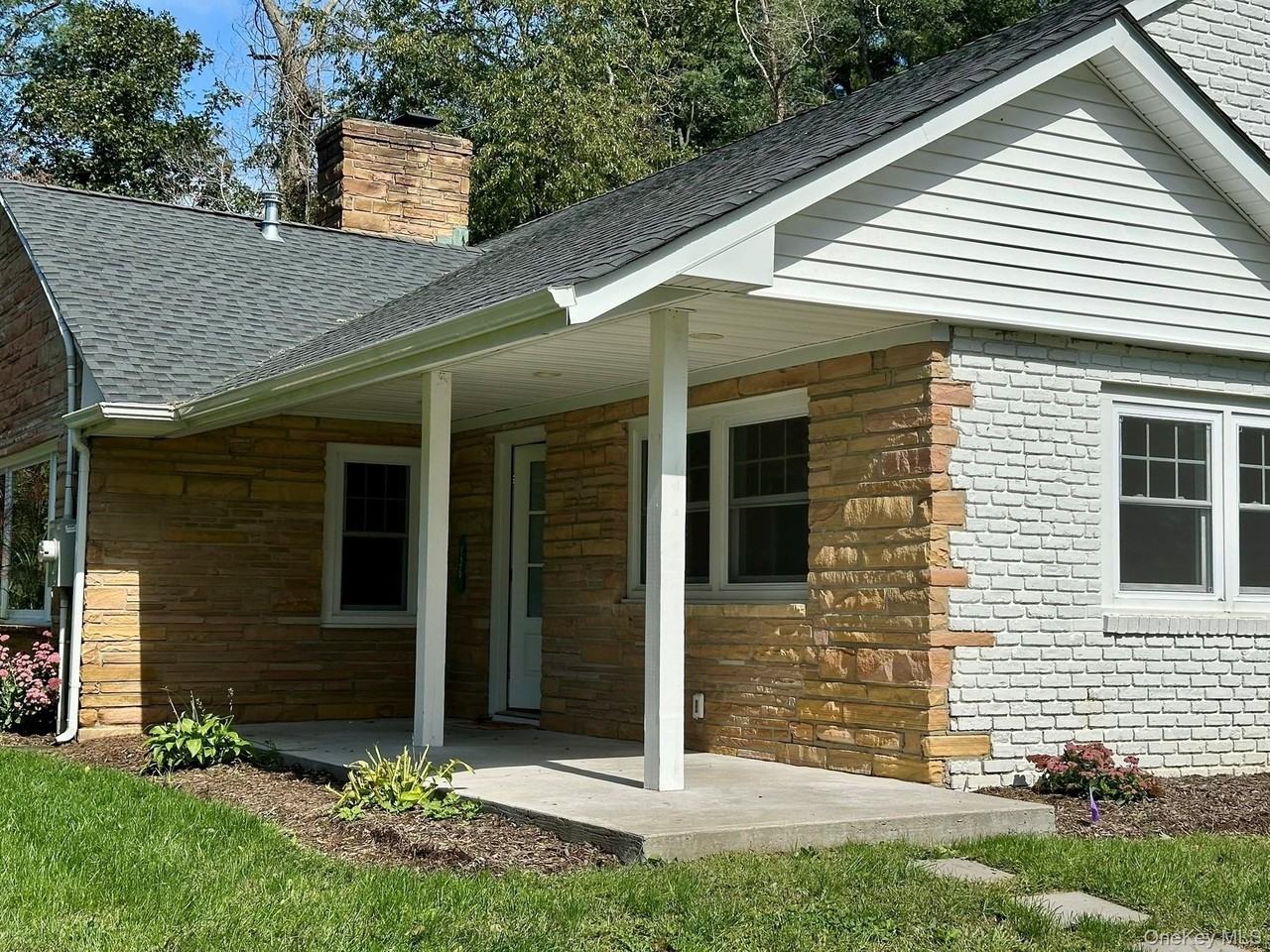 125 W Main St - Photo 2 of 20