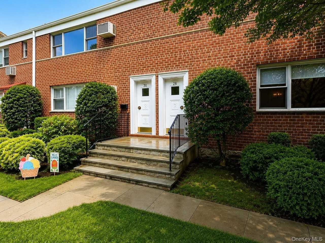 28 Oregon Ave #A - Photo 5 of 41