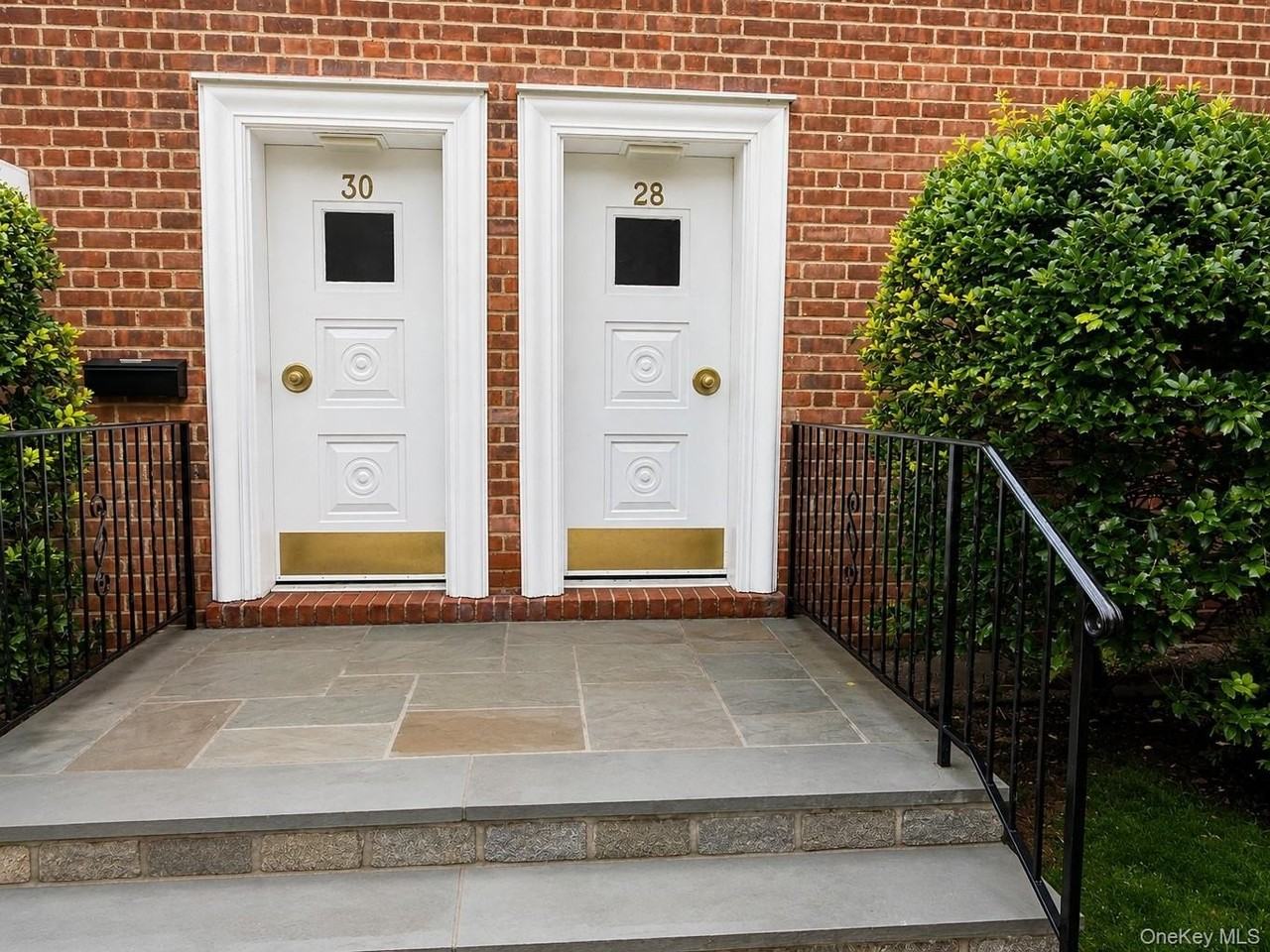 28 Oregon Ave #A - Photo 6 of 41