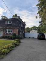 featured image of 423 Clarice Blvd