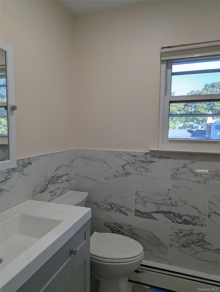 423 Clarice Blvd - Photo 3 of 18