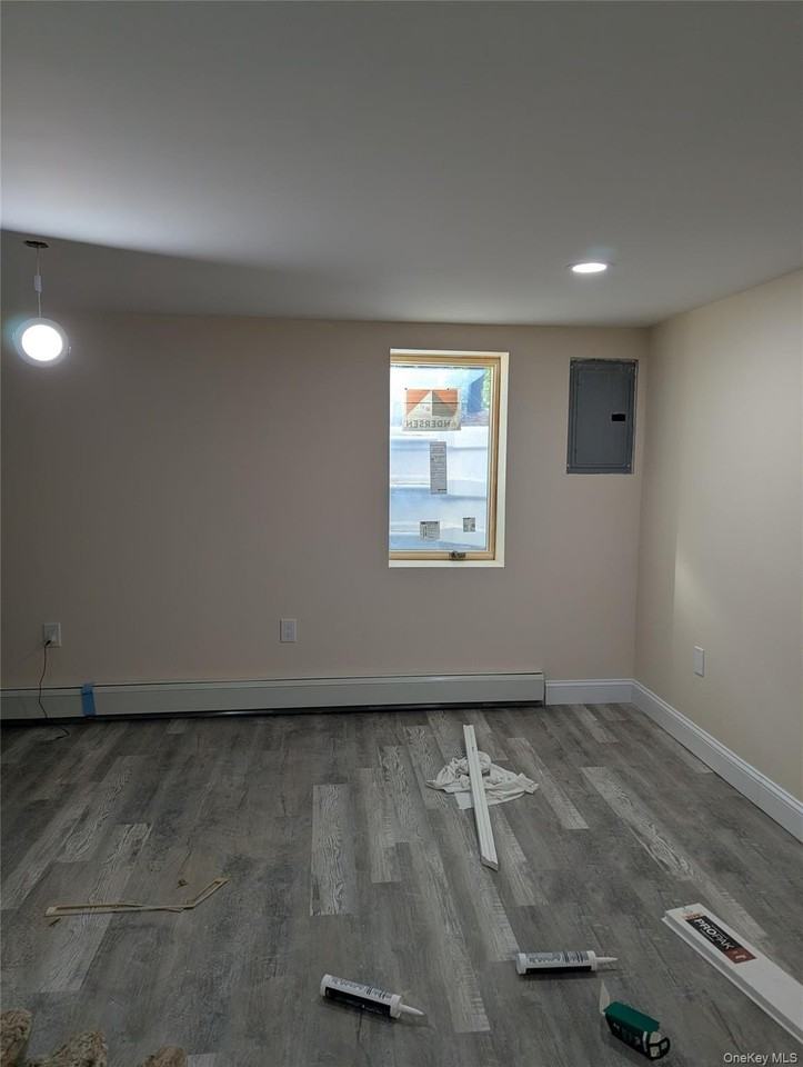 423 Clarice Blvd - Photo 7 of 18