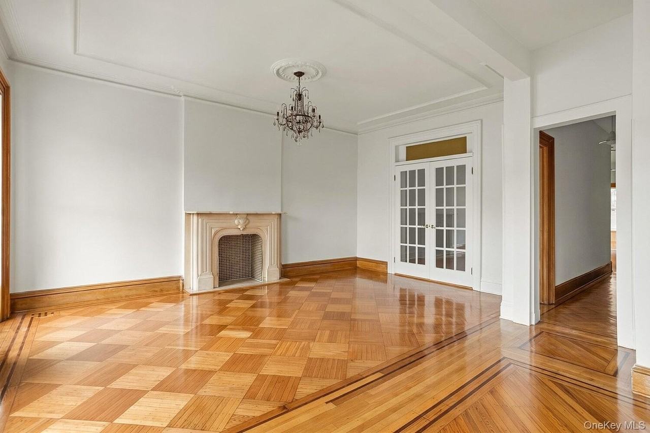 254 Vanderbilt Ave #3L - Photo 2 of 8