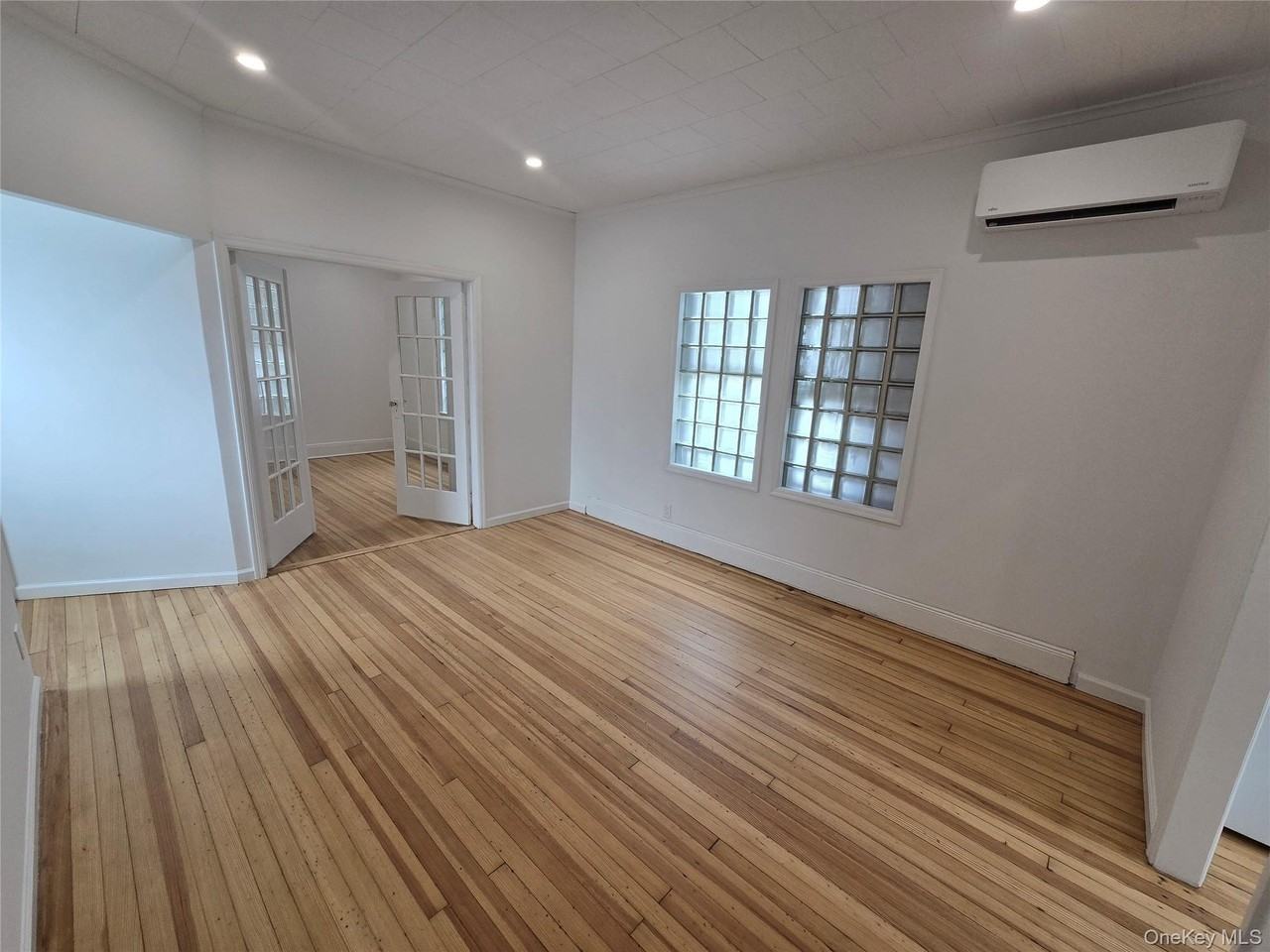 69 N Ocean Ave - Photo 6 of 16