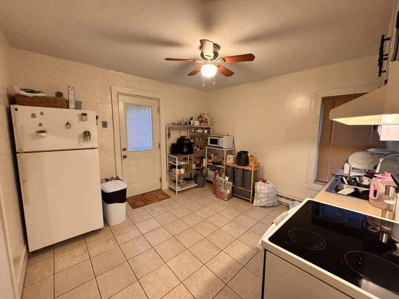 478 Main St #B - Photo 4 of 15