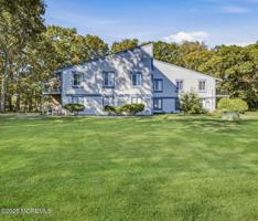 featured image of 7 Northrup Dr