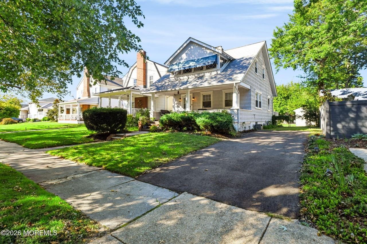 1305 4th Ave - Photo 3 of 40
