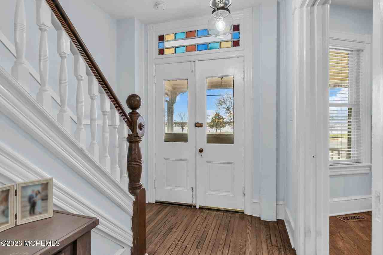 1607 River Rd - Photo 6 of 50