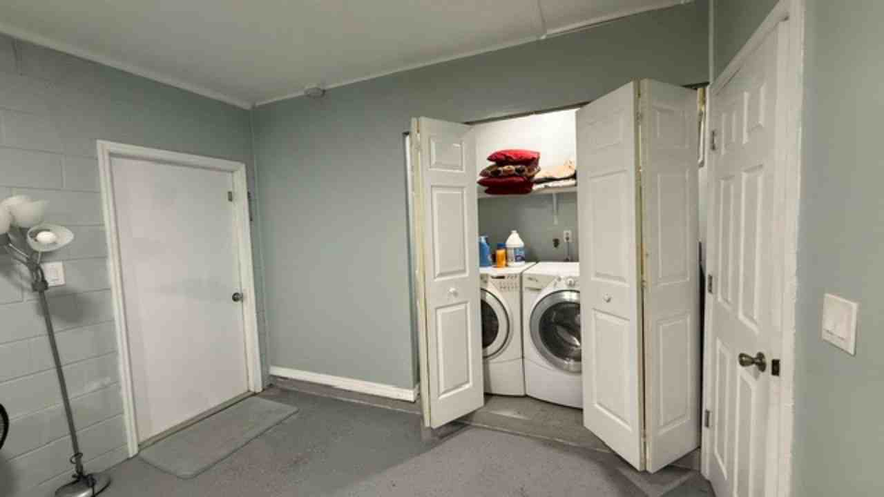 Carnation Dr - Photo 3 of 24