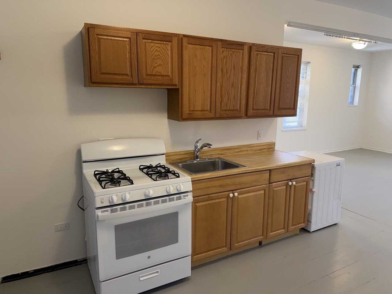 2019 N Damen Ave #2R - Photo 6 of 9