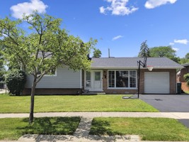 featured image of 702 S School St