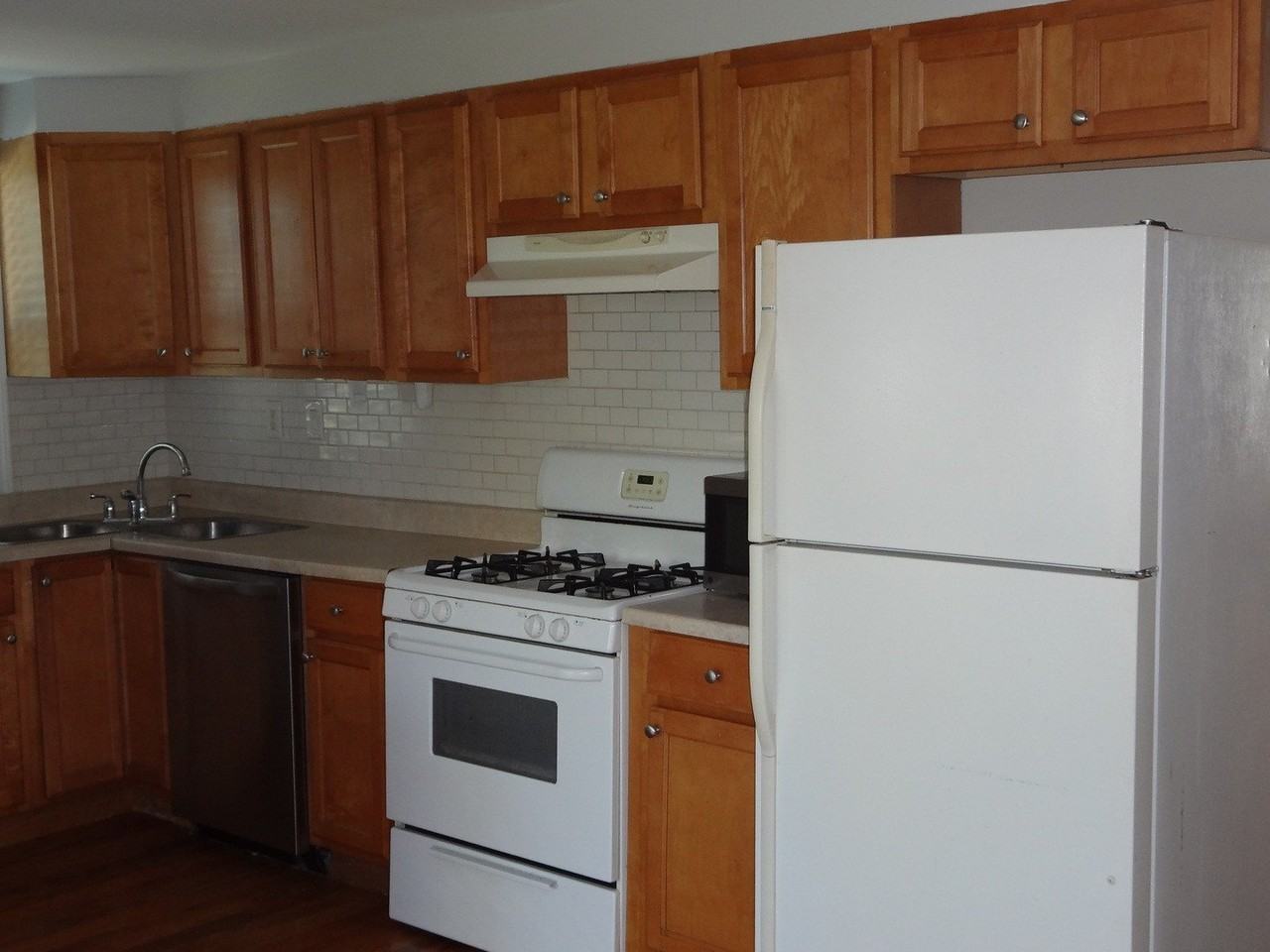 1022 Saylor St - Photo 2 of 6