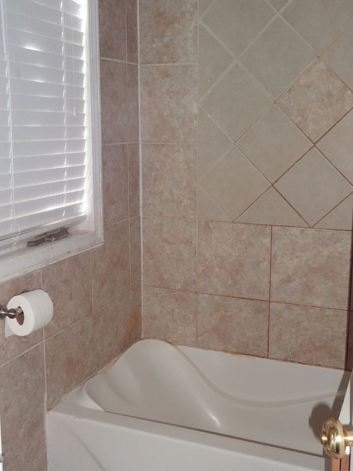 1022 Saylor St - Photo 4 of 6