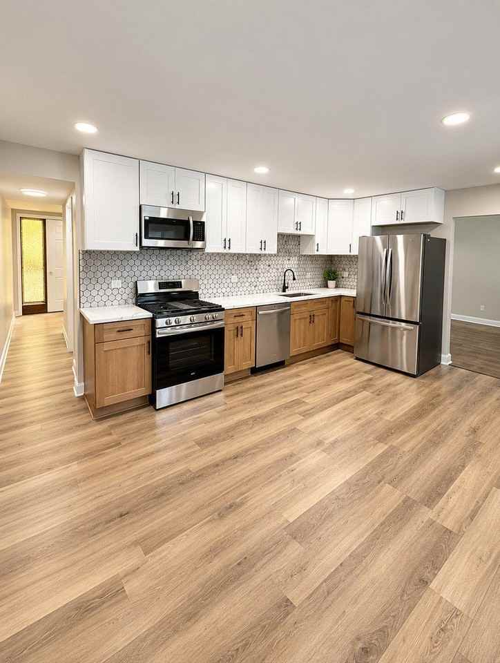 17140 University Ave - Photo 2 of 14