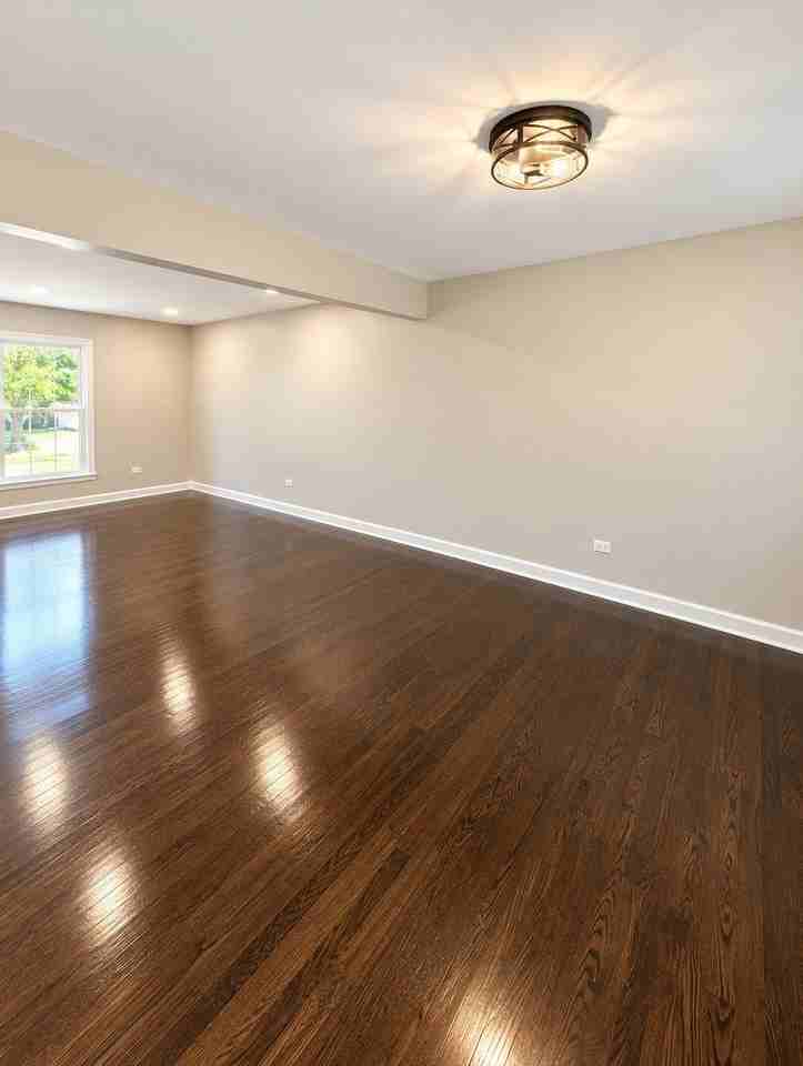 17140 University Ave - Photo 5 of 14