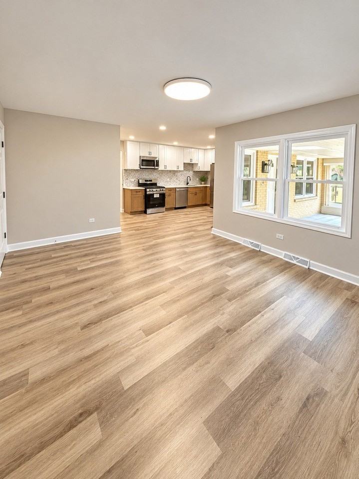 17140 University Ave - Photo 7 of 14