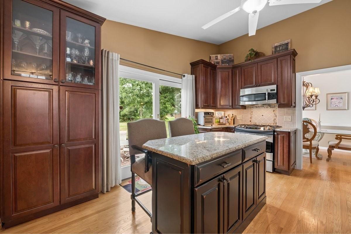 1069 Devonshire Ave #1069 - Photo 6 of 28