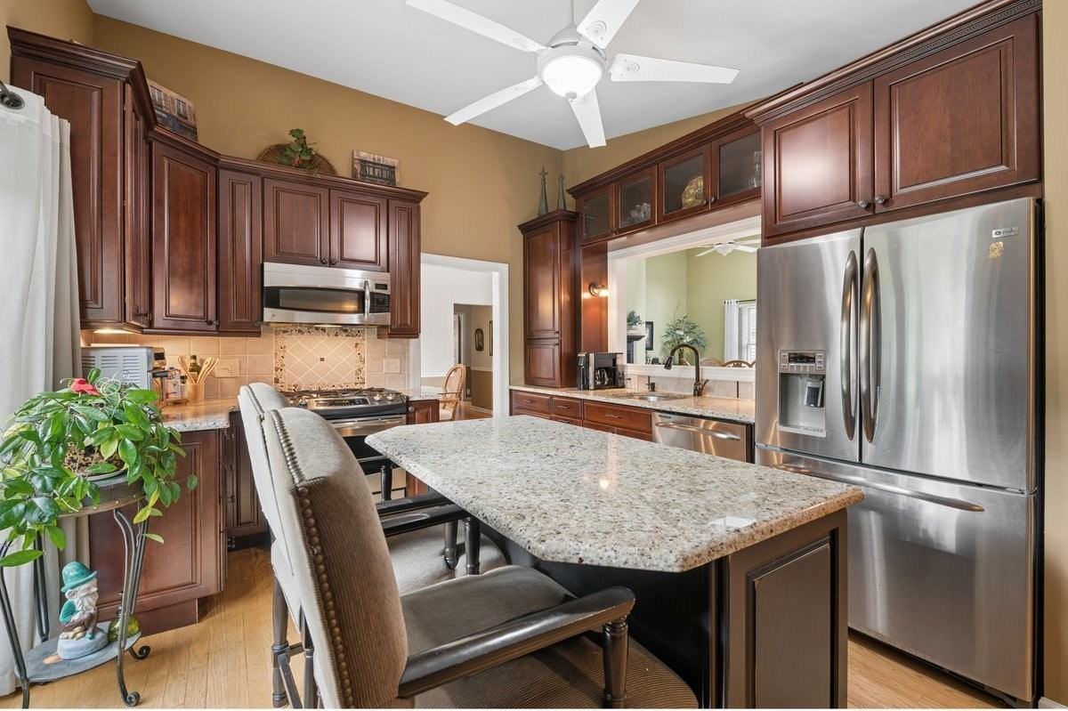1069 Devonshire Ave #1069 - Photo 7 of 28