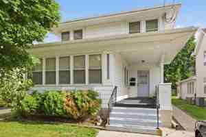 featured image of 611 Webster St #B