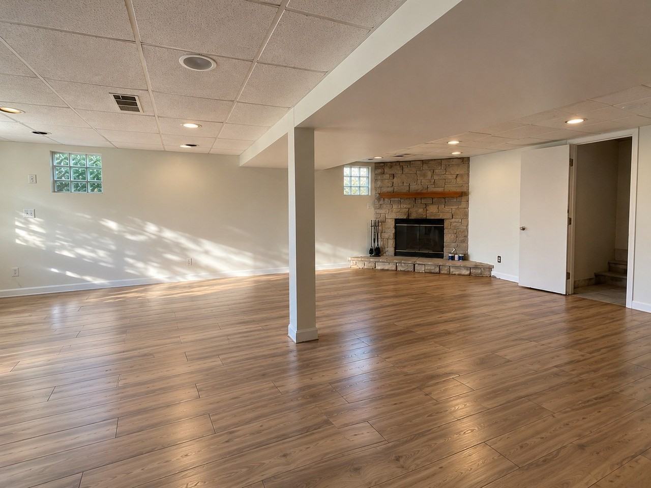1304 Freeland Ave - Photo 6 of 11