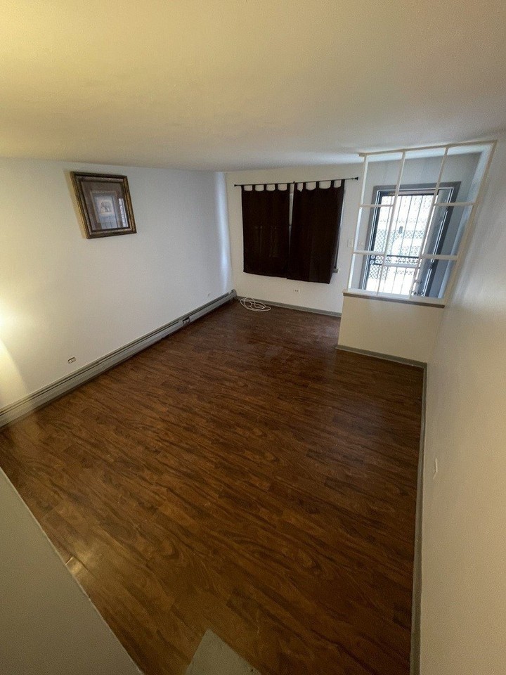 7208 S East End Ave #B - Photo 3 of 16