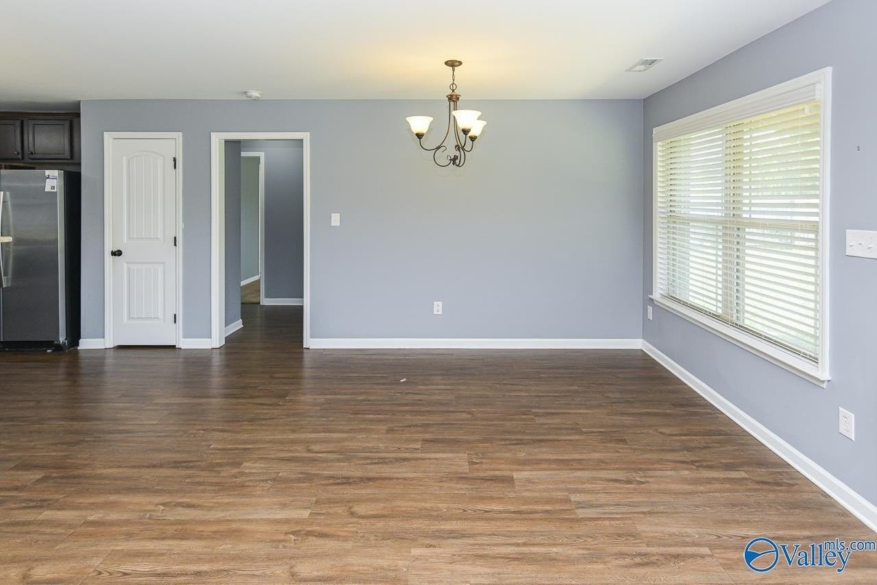 111 Stratman Dr - Photo 6 of 20