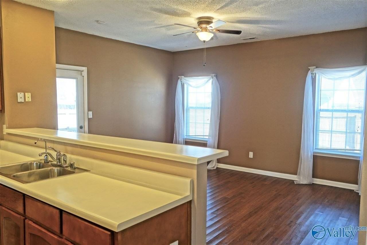 224 River Oaks Dr - Photo 7 of 19