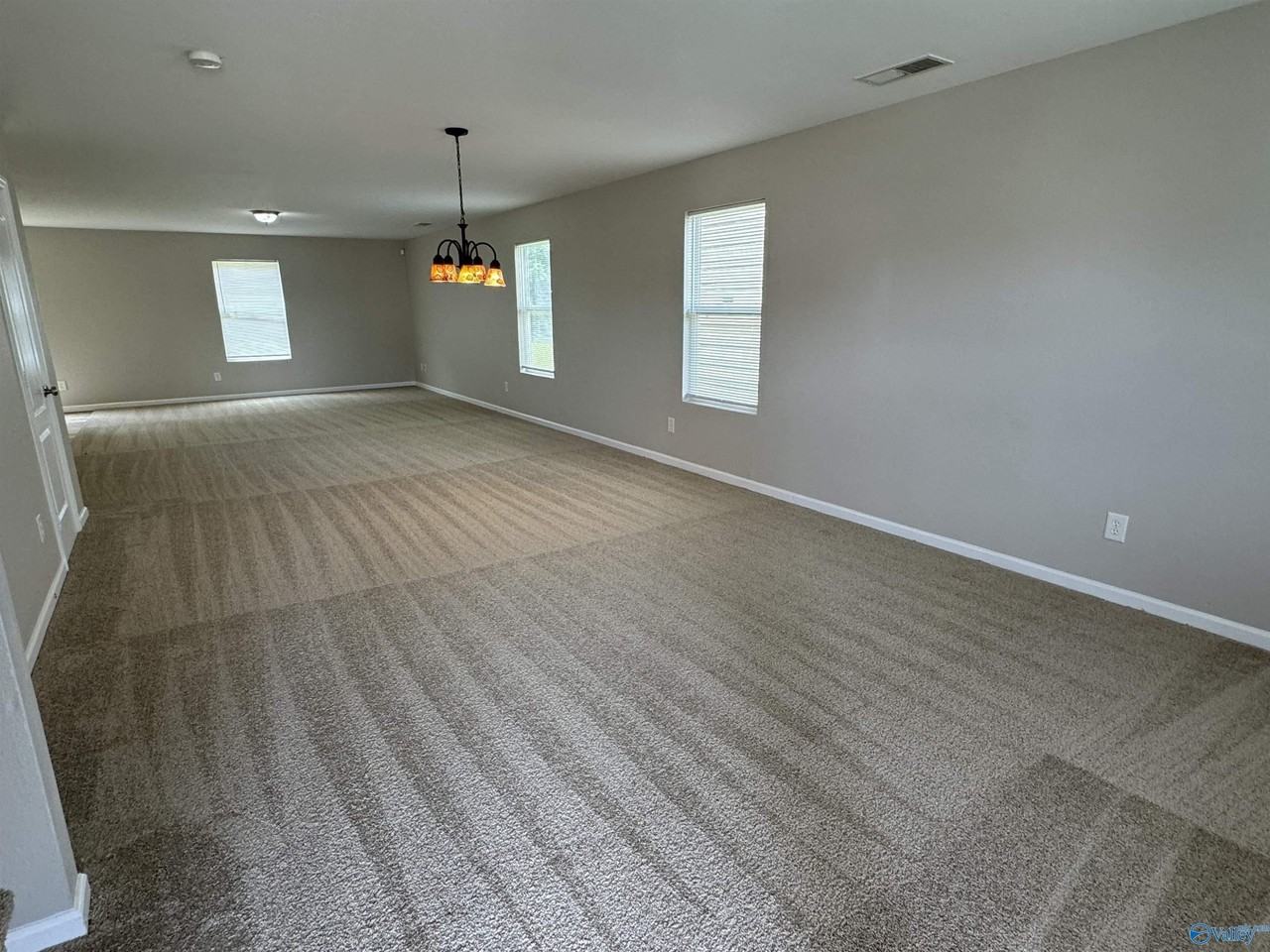 188 Cloverbrook Dr - Photo 3 of 13